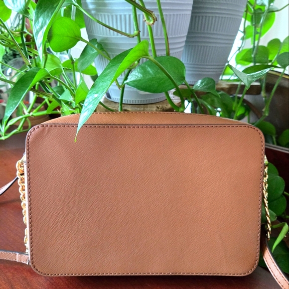 Jet Set Saffiano Leather Crossbody Bag - Picture 2 of 6